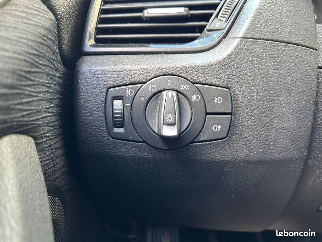 BMW X1 E84 LCI xDrive 20d 184 ch Executive / Suivi d'Entretien Complet (image 13)