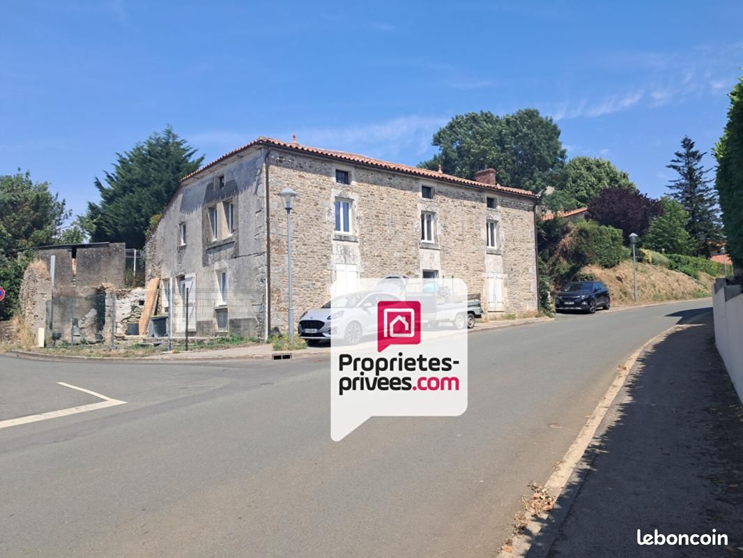 Maison 6 pièces 165 m² · à L'Hermenault · 165 m² · 156 000 €