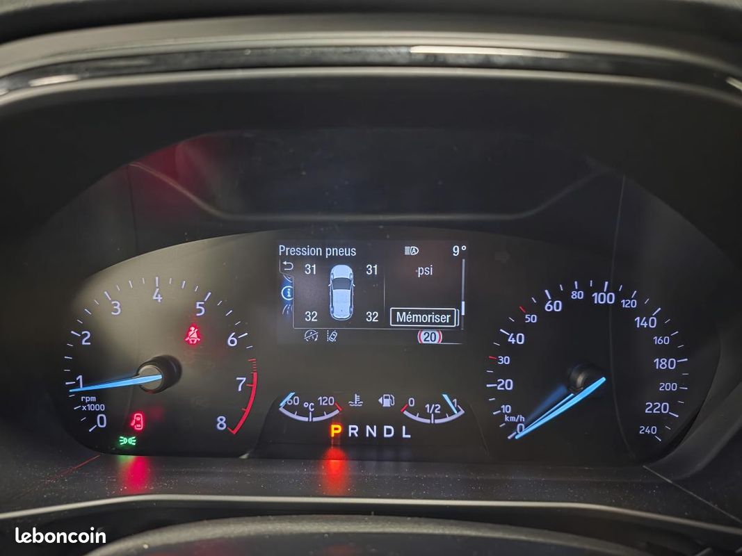 FORD FOCUS 1.0 EcoBoost mHEV - 155 - BVA ST Line (image 27)