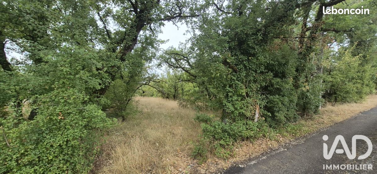 Terrain 2640 m² · à Aujols · 2 640 m² · 35 000 €