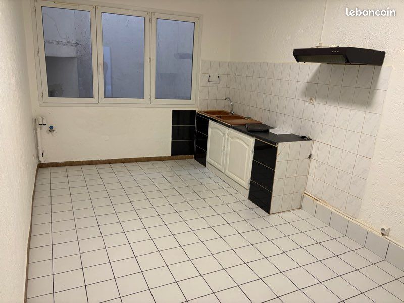 Appartement 3 pièces 60 m² · à Cuers · 60 m² · 650 €/mois