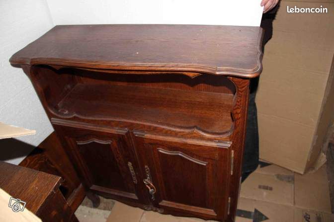 Meuble commode en bois massif (fermant a clef) (image 2)