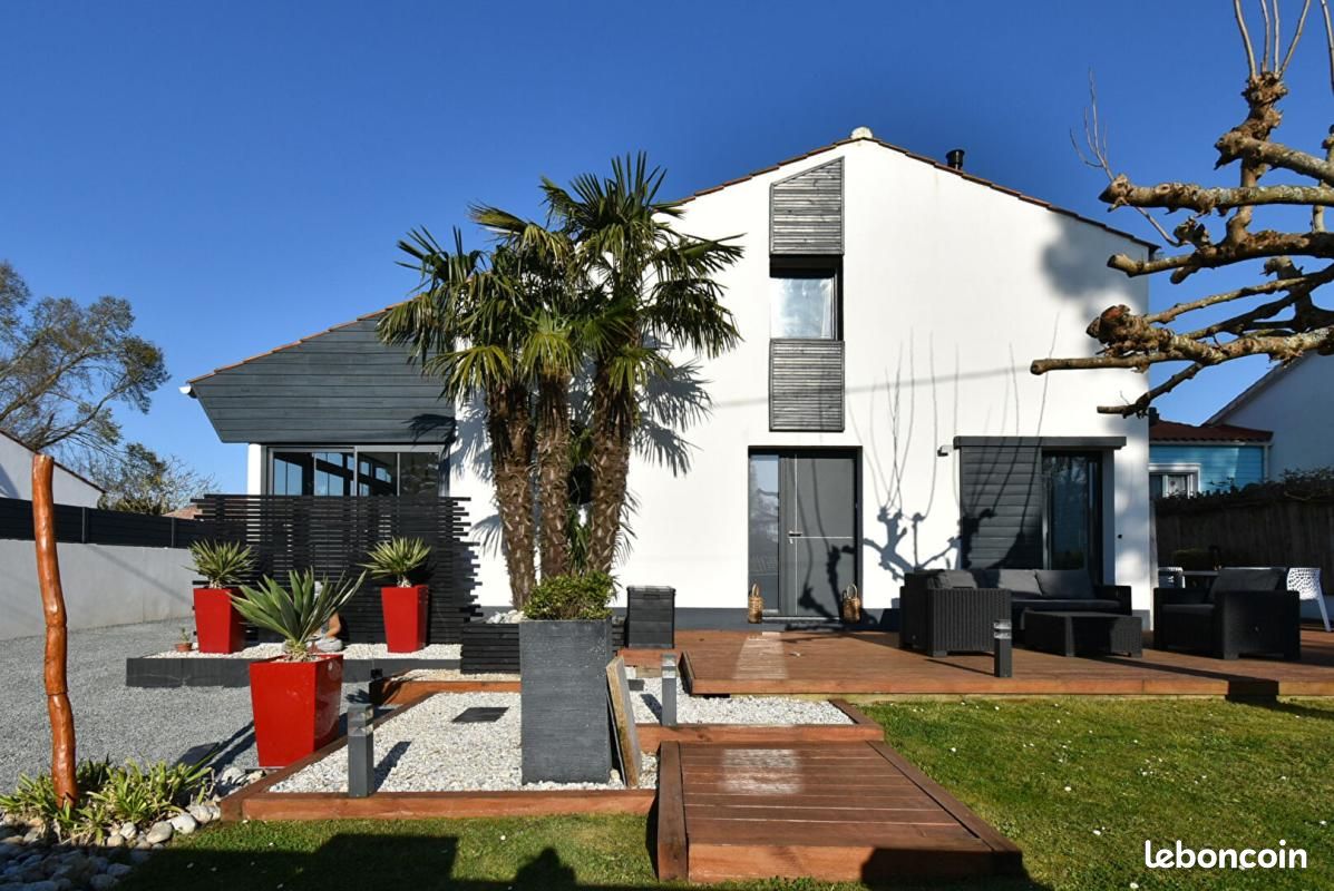 Maison 6 pièces 138 m² · à Le Fenouiller · 138 m² · 519 990 €