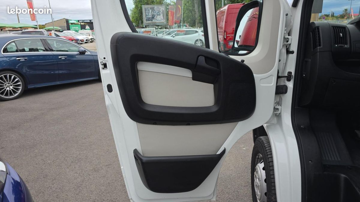 Peugeot Boxer Fourgon Surélevé 333 L2H2 Pack Clim Nav HDi 130 (image 31)