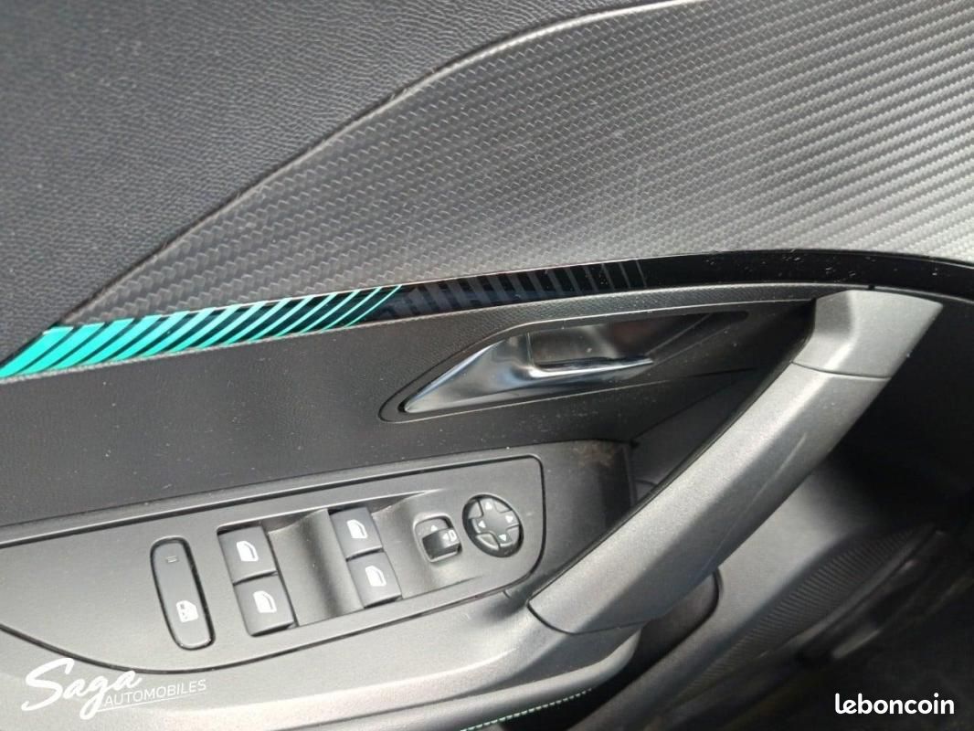 Peugeot 2008 BlueHDi 130 S&S EAT8 Allure (image 12)