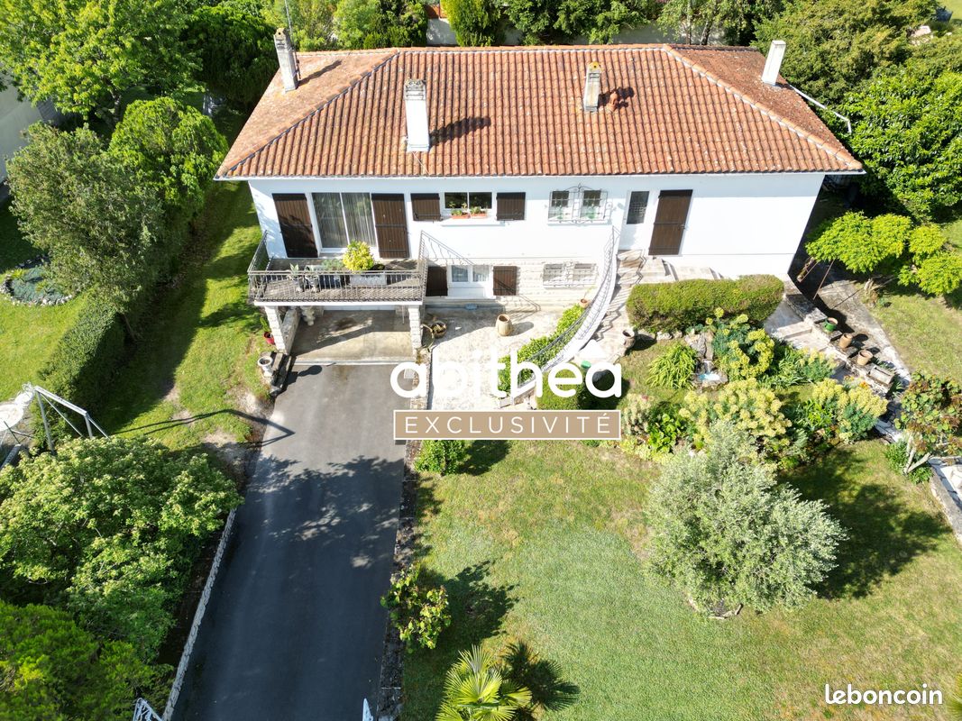 Maison 7 pièces 170 m² · à Semussac · 170 m² · 336 000 €