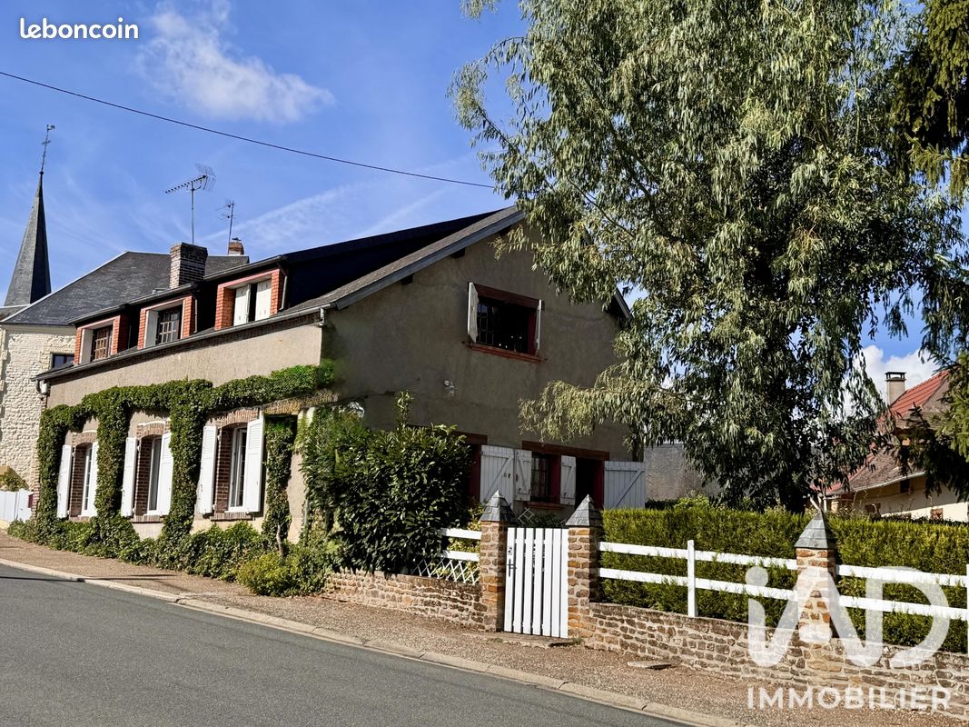 Maison 7 pièces 171 m² · à Sury-Ès-Bois · 171 m² · 119 000 €