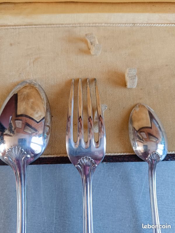 Coffret ancien 6 cuillères à café en métal argenté P. Kramer Canton Neuchâtel