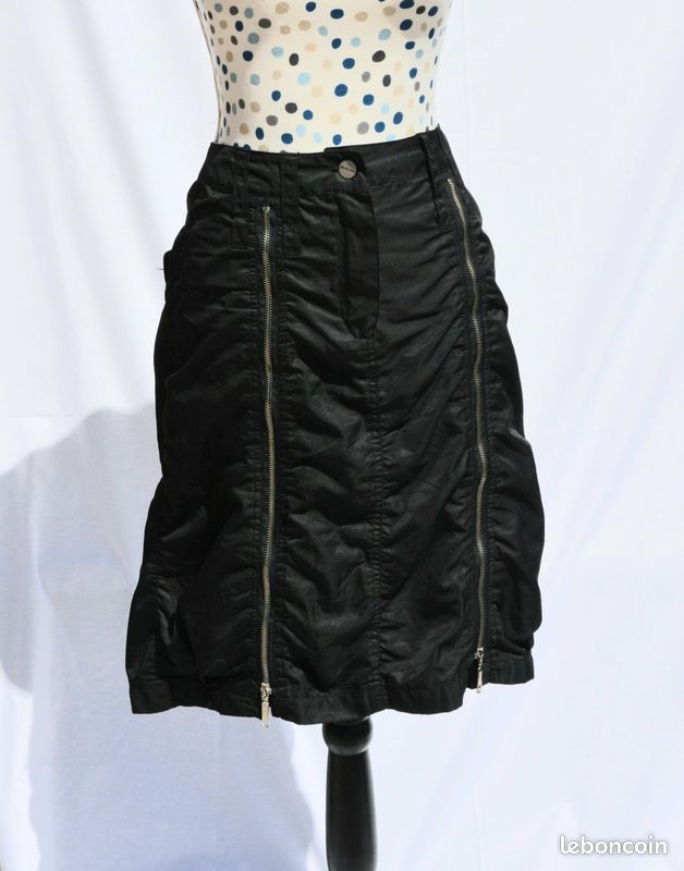 Jupe Noire Rayée Jennyfer Taille 38 - Style évasé, Longueur Genou - Occasion En Très Bon état