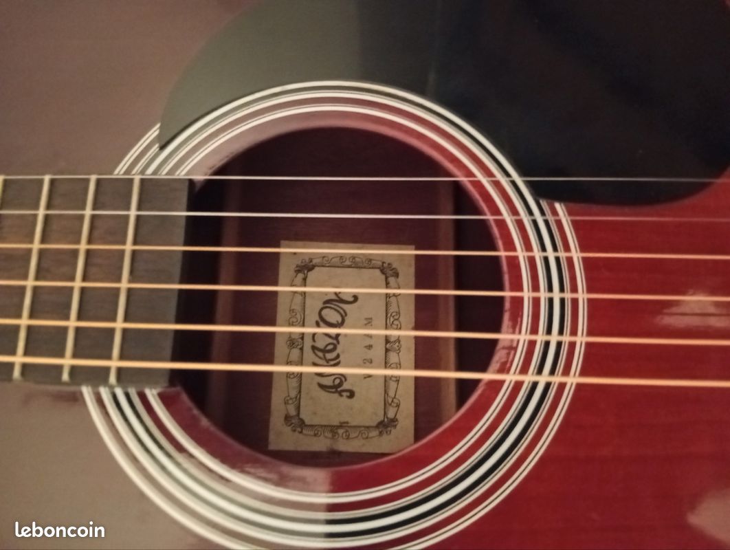 Guitare ancienne (image 2)
