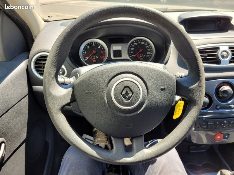 Renault CLIO III 1.5 DCI 75CH ALIZE ECO² 5P (image 13)