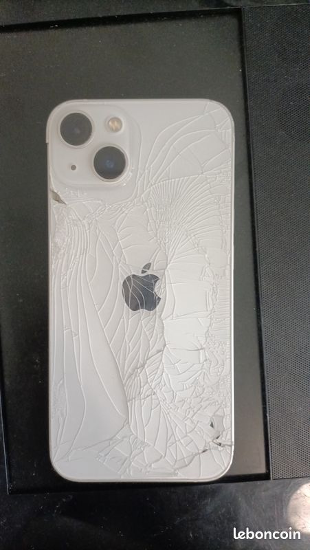 Recherche iphone 13 pour pièces (image 2)
