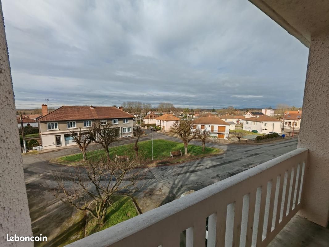 Appartement 3 pièces 54 m² · à Génelard · 54 m² · 452 €