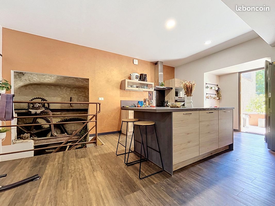 Appartement 3 pièces 94 m² · à Chomérac · 94 m² · 175 000 €