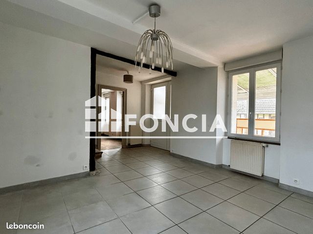 À Vendre – Spacieuse Maison de 118 m² avec 200 m² de dépendances (image 4)