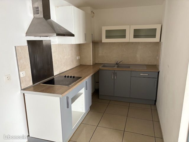 Appartement 2 pièces 57 m² · à Saint-Denis · 57 m² · 830 €