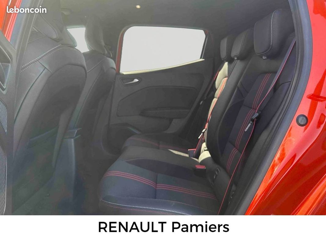 RENAULT Clio E-Tech hybride 145 RS Line (image 15)