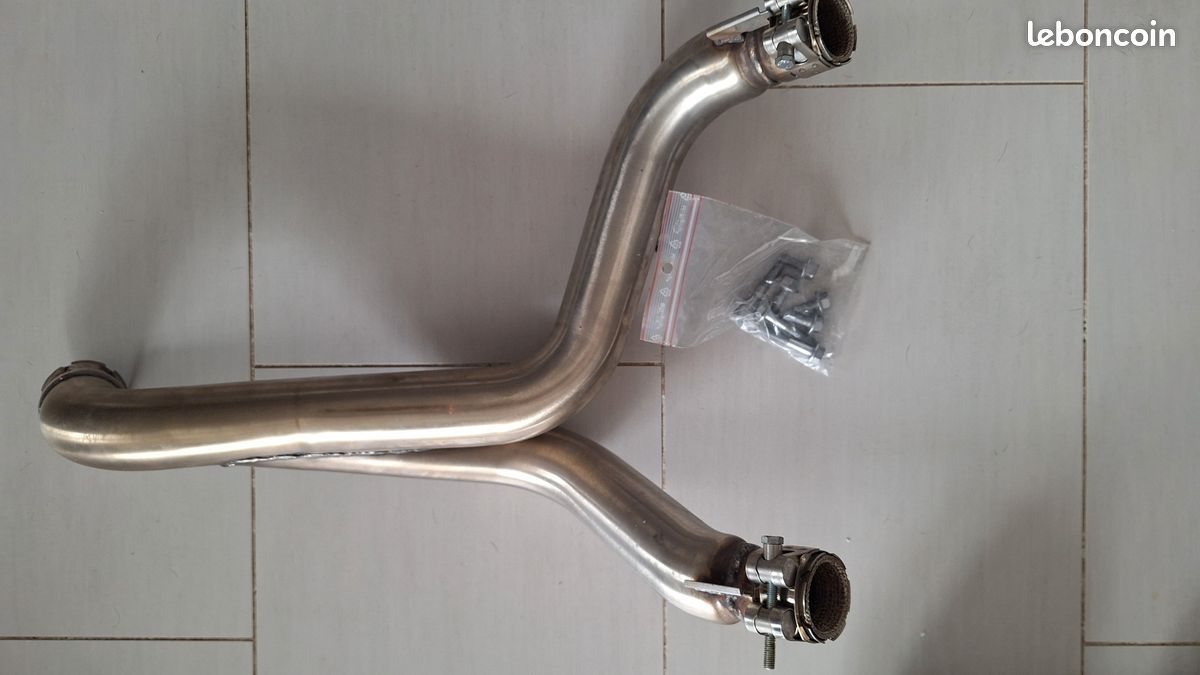 Echappement origine Triumph Speed Triple à partir de 2011 (image 3)