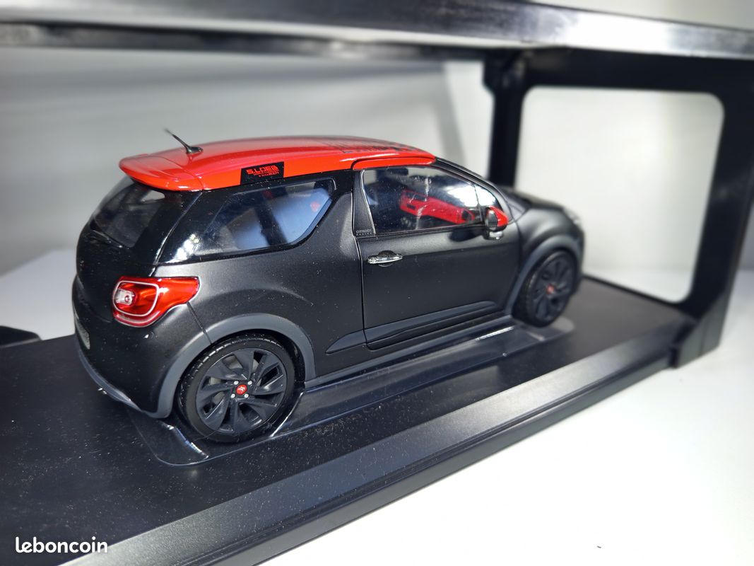 CITROEN DS3 Racing 2013 noire mat et toit or | Collect World