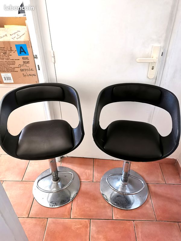 Chaise de Bar Lot de Deux (2). Siège Cuir (image 1)