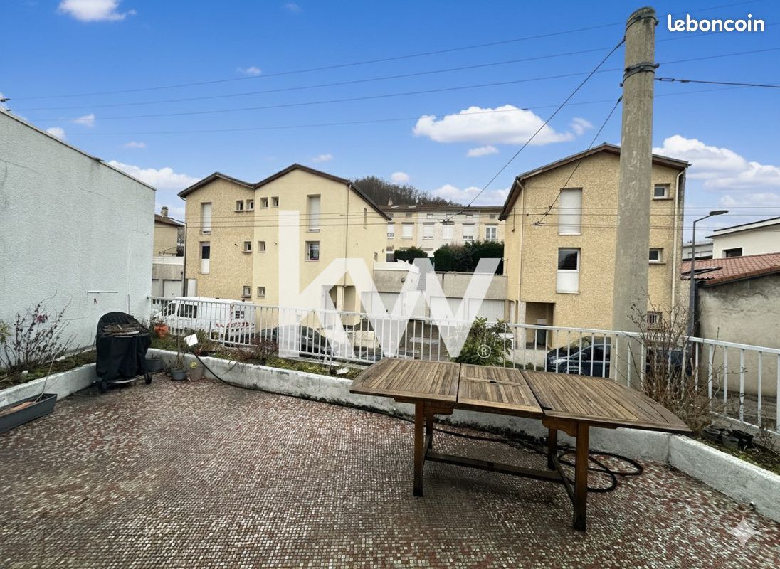 Appartement 5 pièces 125 m² · à Saint-Étienne · 125 m² · 159 000 €