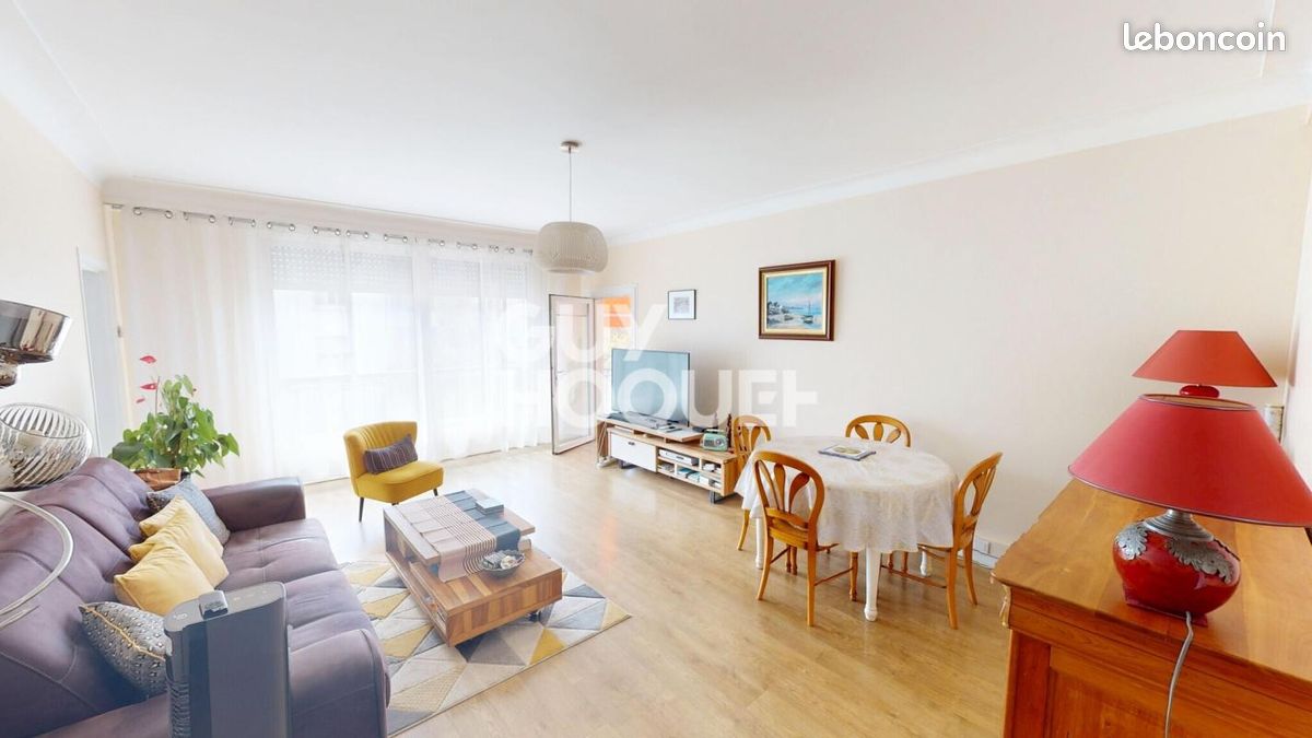 Appartement 6 pièces 136 m² · à Billère · 136 m² · 175 000 €