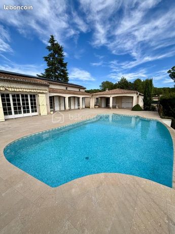 Villa 10 pièces 229 m²