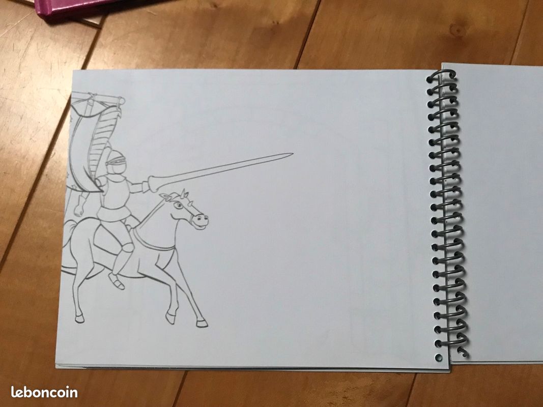 Carnet de dessin à spirale, collection Tom Lagomme: tout pour dessiner les chevaliers (image 2)