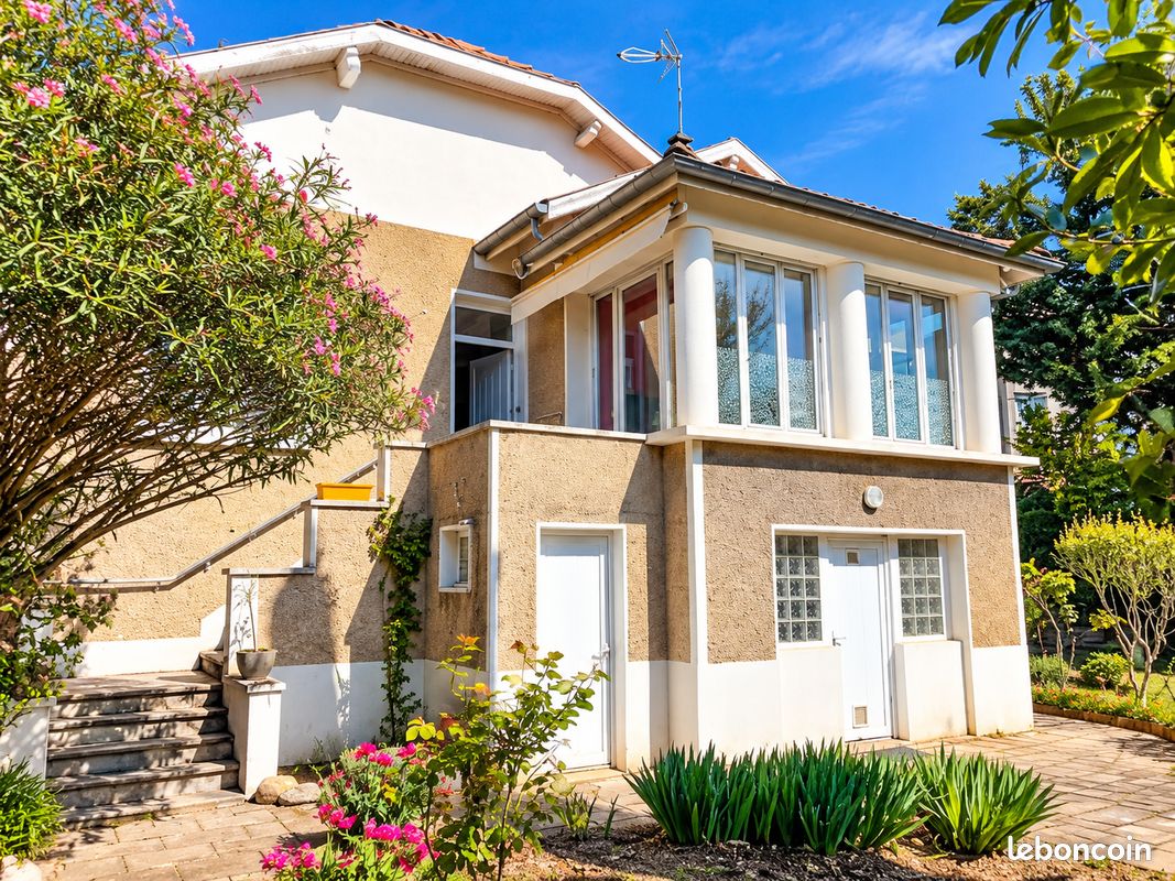 Maison 6 pièces 150 m² · à Romans-sur-Isère · 150 m² · 299 500 €