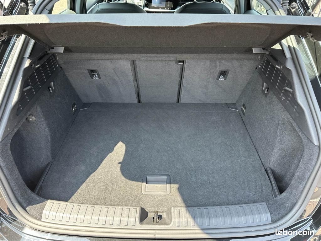 AUDI A3 Sportback 2.0 35 TDI 150 S-Tronic 7 Design luxe (image 6)