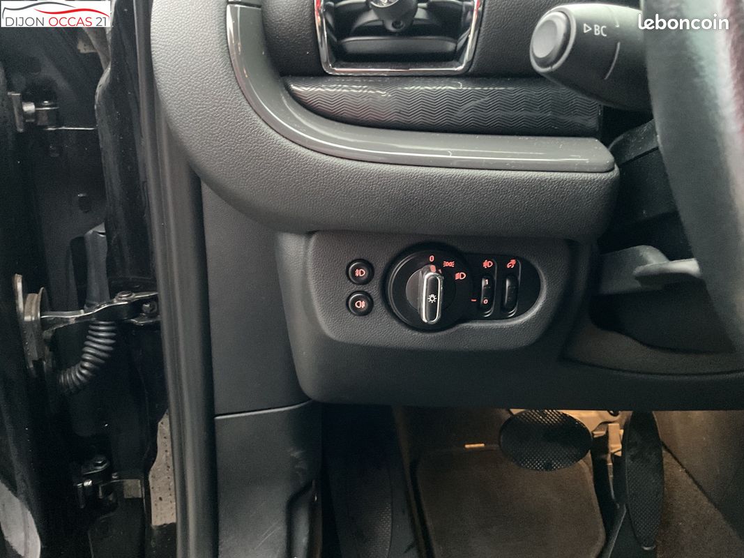 MINI CLUBMAN F54 Cooper D 150 ch Finition Business A (image 18)
