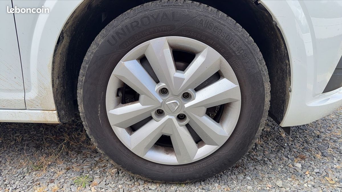 Dacia Sandero 1.0 SCe 65 Essentiel (image 17)