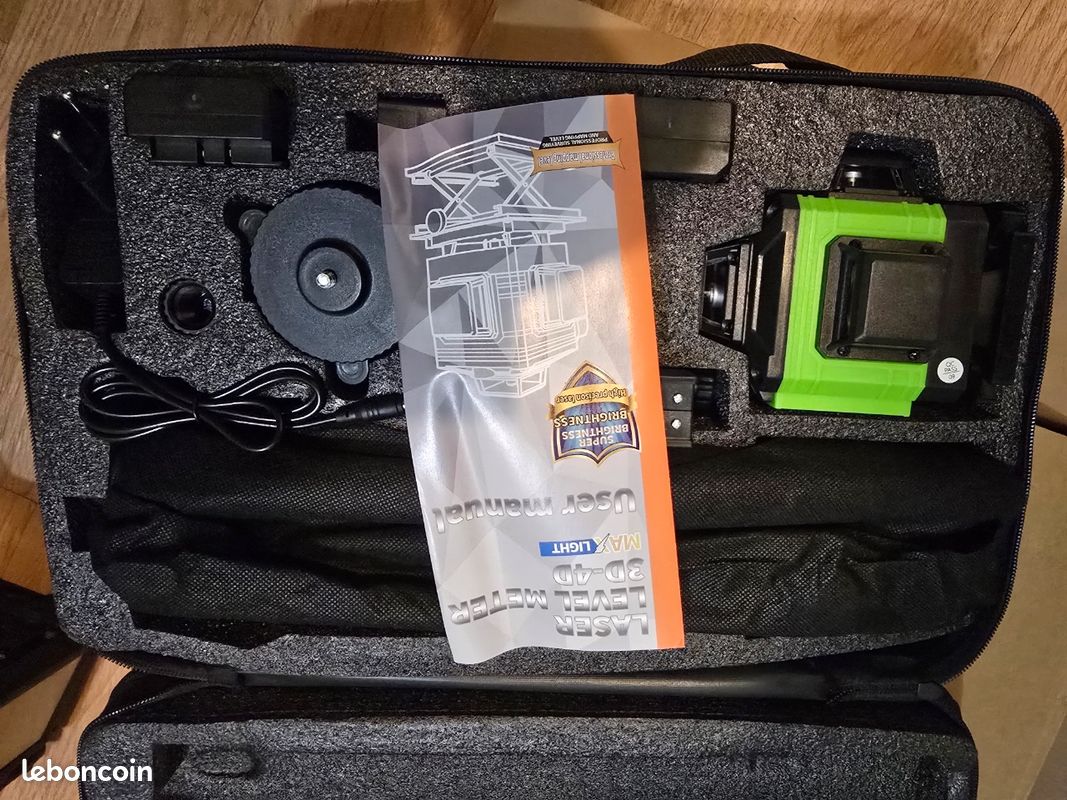 Niveau Laser NEUF 16 lignes4D 2 batteries +trépied (image 4)