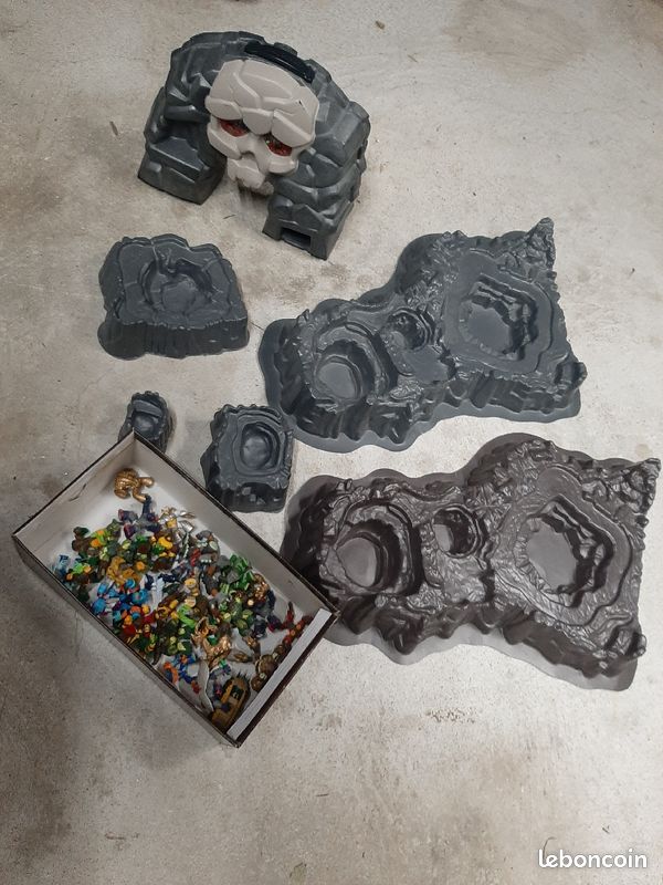 Lots de 34 Gormitis + éléments de jeux (image 1)