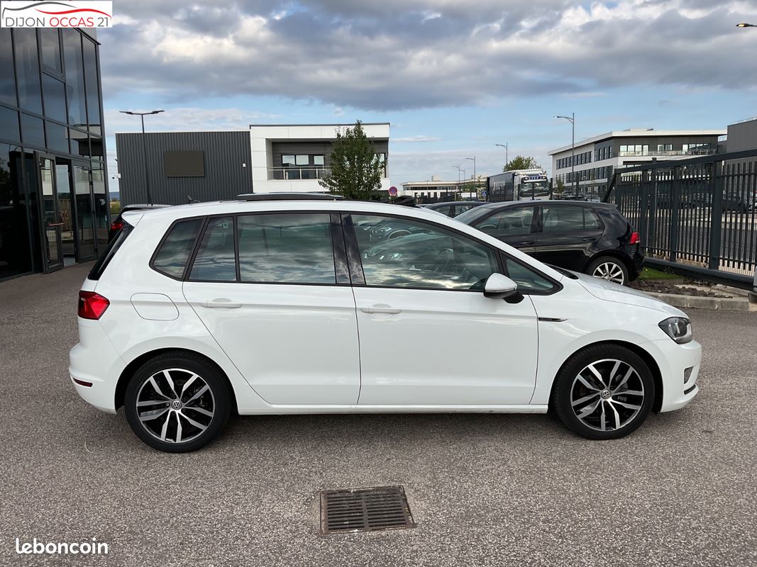 VOLKSWAGEN GOLF SPORTSVAN 1.4 TSI 125 BlueMotion Technology Série Spéciale Lounge DSG7 (image 8)