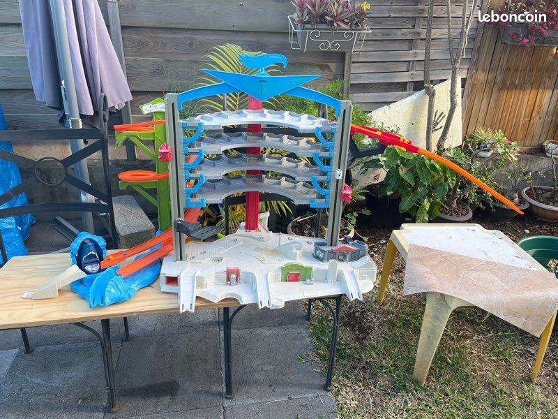 Garage hot wheels (image 1)