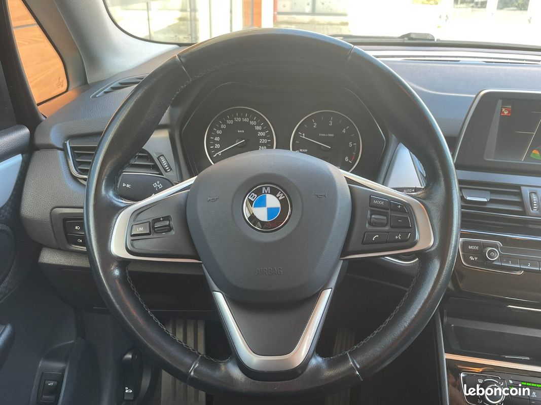 BMW SERIE 2 ACTIVE TOURER F45 218d 150 ch Lounge A - RADARS AV/AR - LIMITEUR DE VITESSE (image 13)