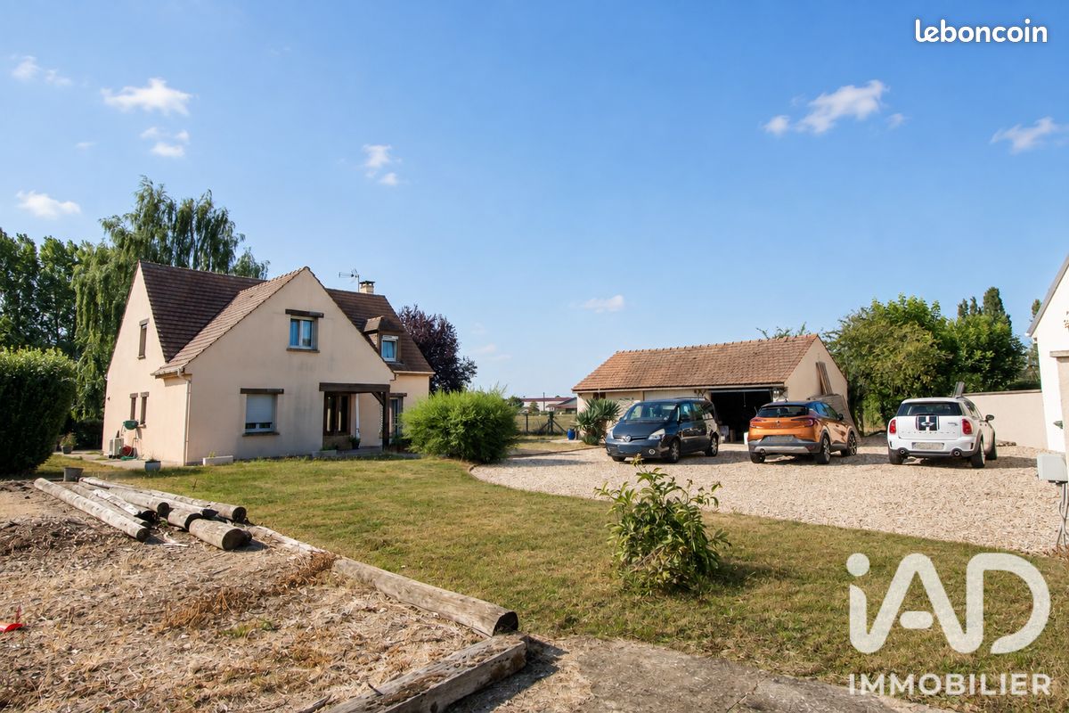 Maison 6 pièces 150 m² · à Richebourg · 150 m² · 476 000 €