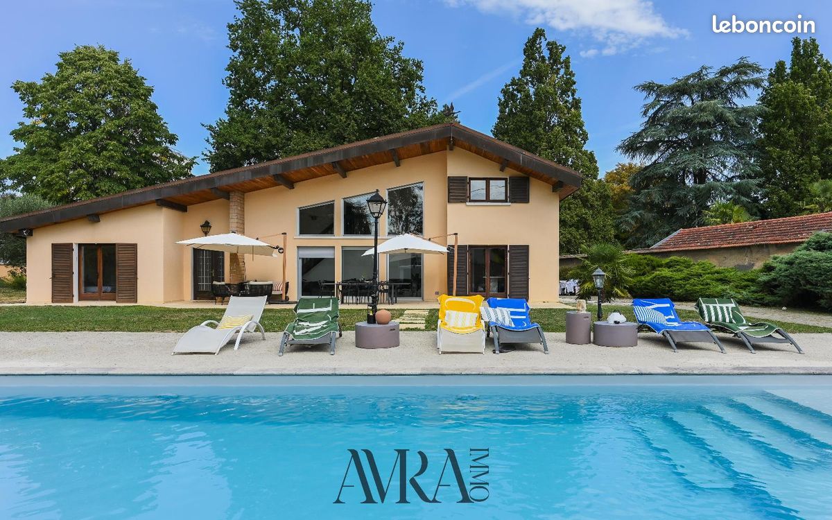 Maison 8 pièces 238 m² · à Écully · 238 m² · 1 495 000 €