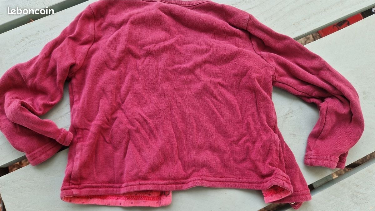 Veste fille 3 ans rouge bordeau a pression (image 2)