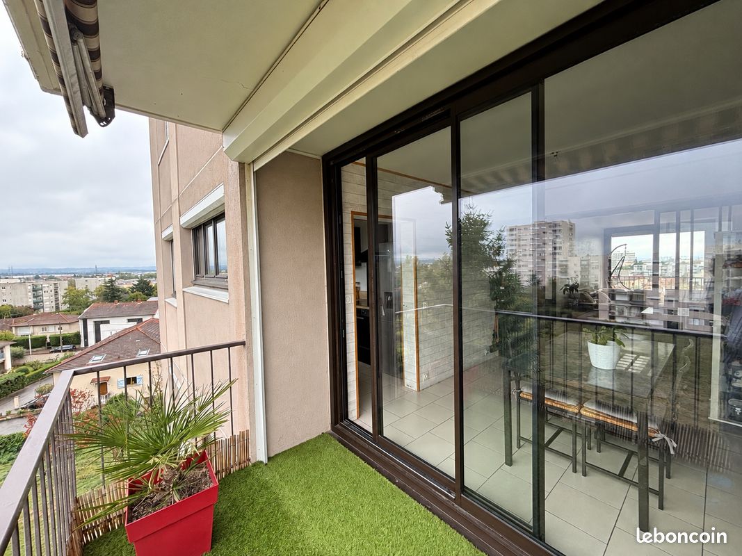 Appartement 4 pièces 79 m² · à Saint-Priest · 79 m² · 199 000 €