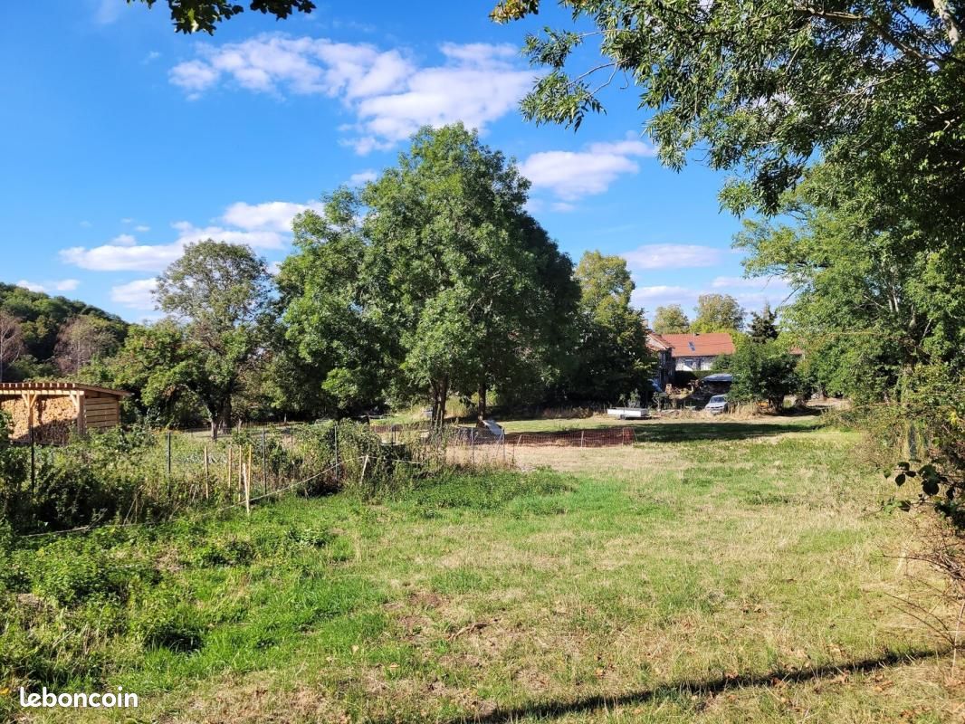 Terrain 1 500 m² Bromont Lamothe · à Bromont-Lamothe · 41 400 €