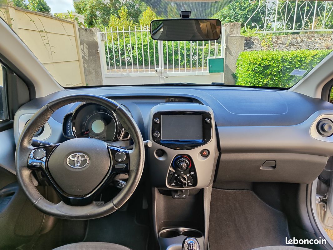 Toyota Aygo (2) 1.0 VVT-I X PLAY 5P (image 3)