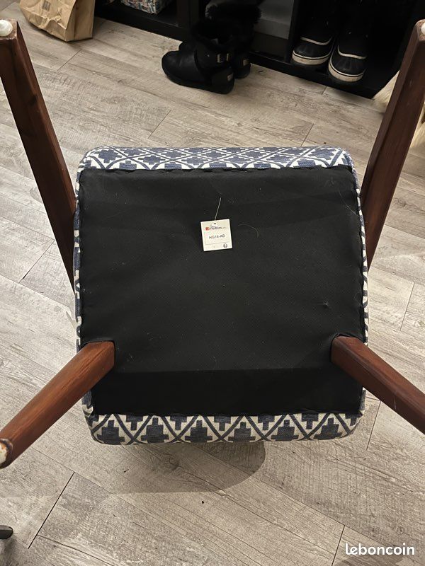 Fauteuil design en hêtre et tissu bleu motif losange (image 3)