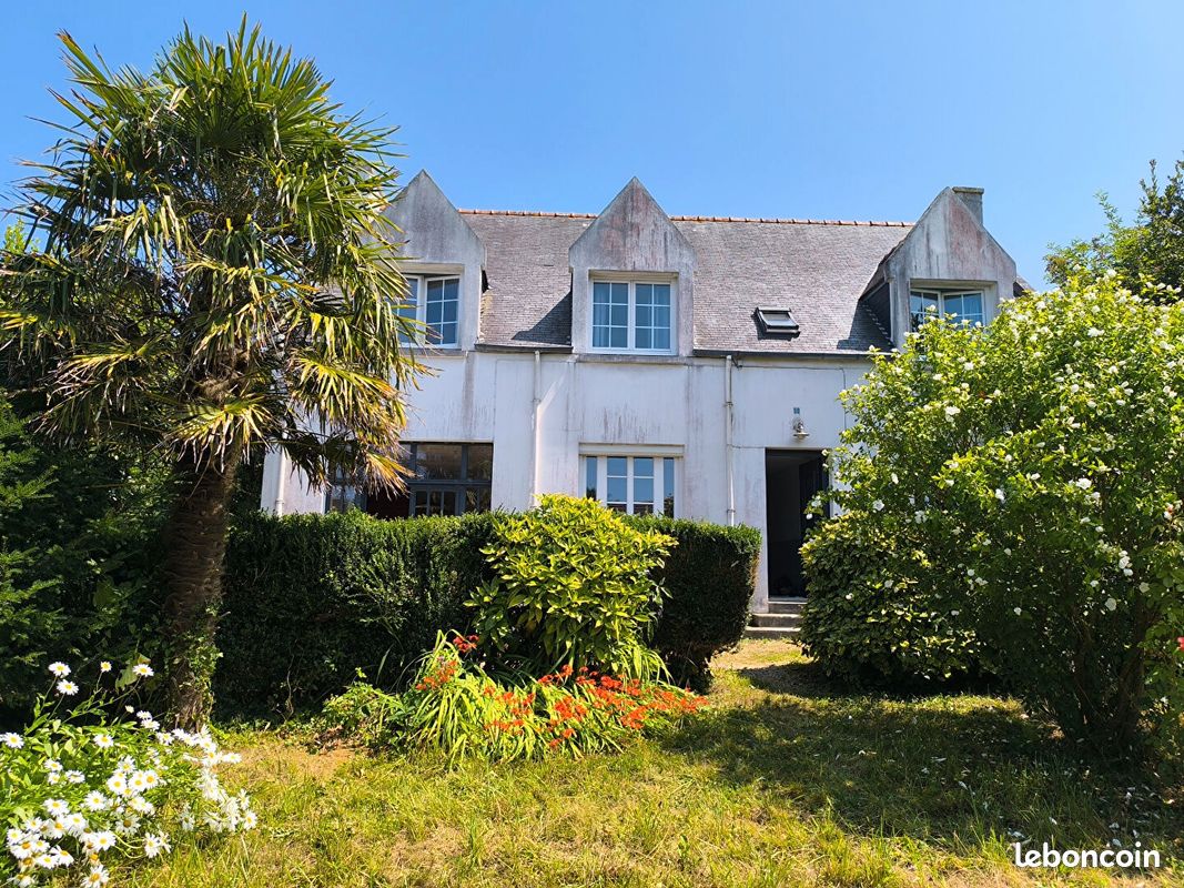 Maison 9 pièces 140 m² · à Guimaëc · 140 m² · 360 400 €