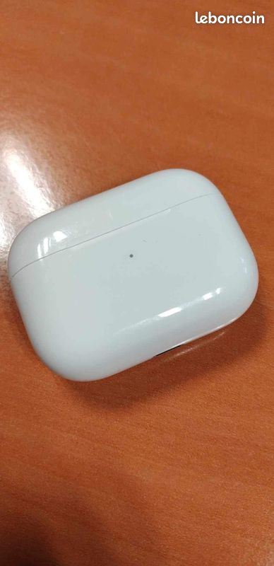 AirPods Pro - 1ere Génération (image 1)