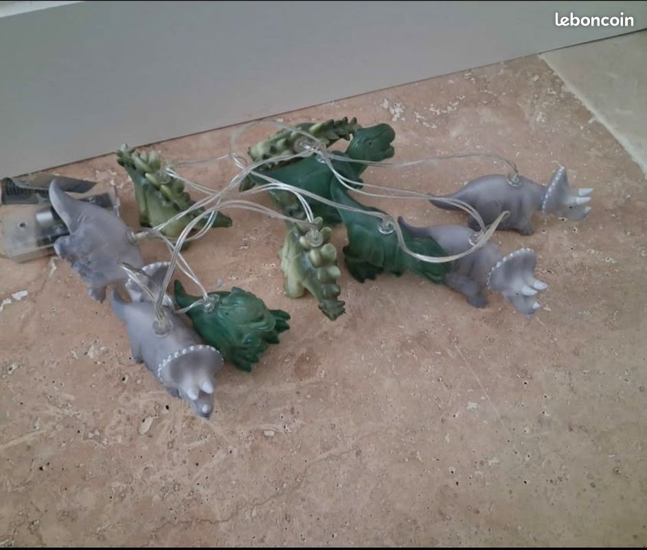 Lot décoration enfant thème dinosaure (image 4)