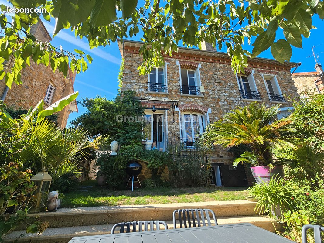 Maison 5 pièces 140 m² · à Viroflay · 140 m² · 1 070 000 €