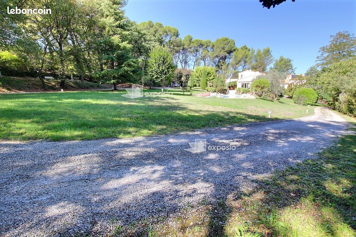 Maison 7 pièces 250 m² · à Cabriès · 250 m² · 1 290 000 €