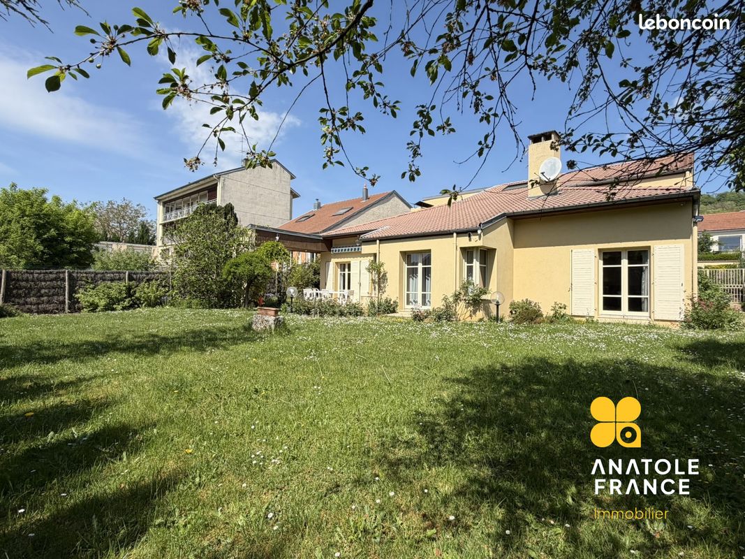 Maison 8 pièces 280 m² · à Essey-lès-Nancy · 280 m² · 650 000 €